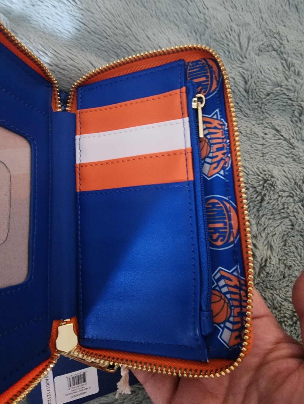 Loungefly NBA New York Knicks Patch Icons Zip Around Wallet Blue Orange - Picture 9 of 13